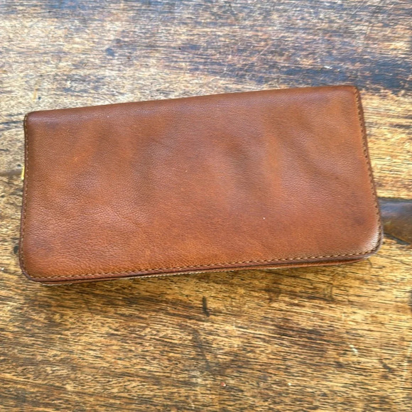 Michael Kors brown saddle leather wallet - Picture 2 of 11